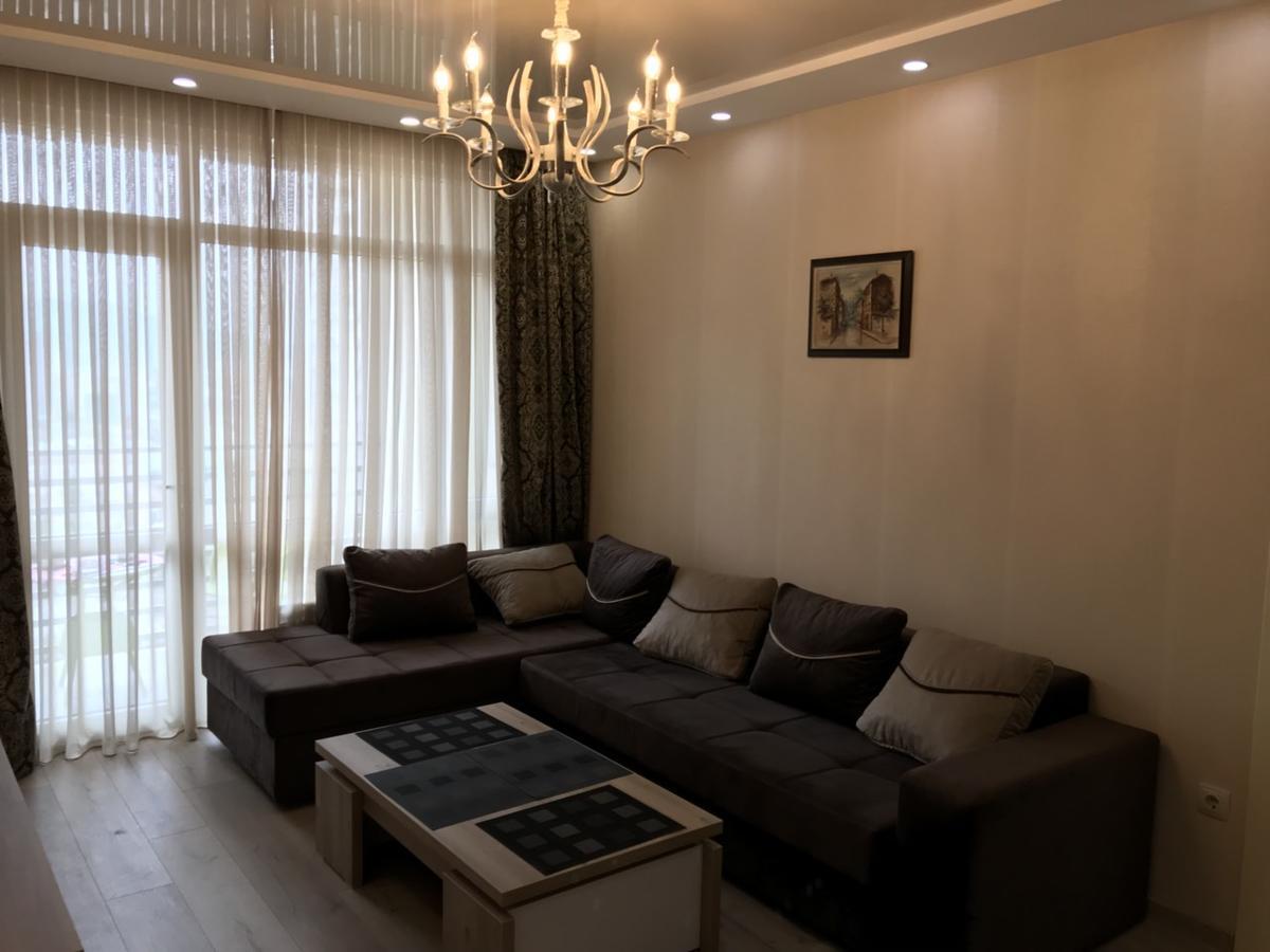 Apartment Lux With 3 Rooms Batum Dış mekan fotoğraf